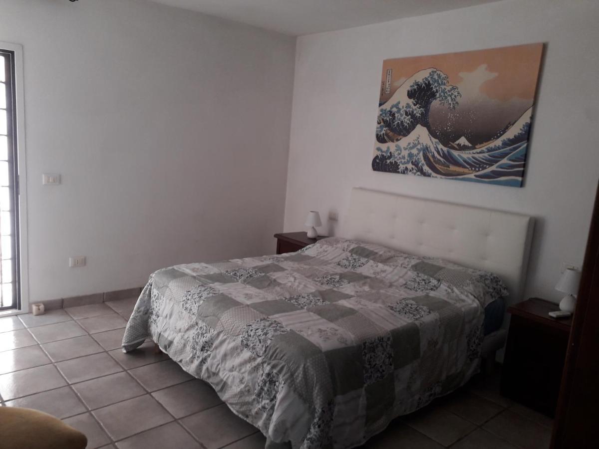 Bed&Breakfast "Fiorella" Sul Lago Кастель-Гандольфо Номер фото
