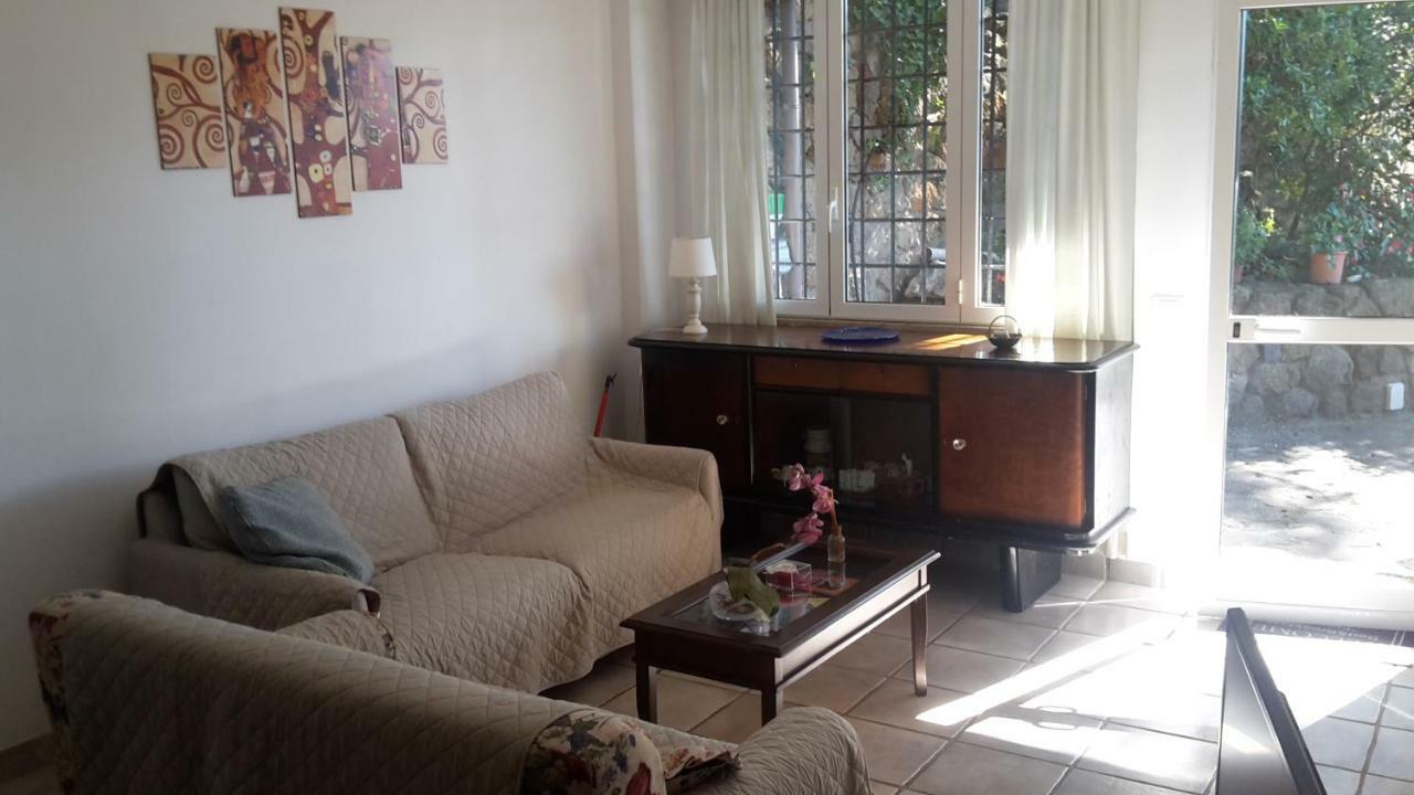 Bed&Breakfast "Fiorella" Sul Lago Кастель-Гандольфо Экстерьер фото