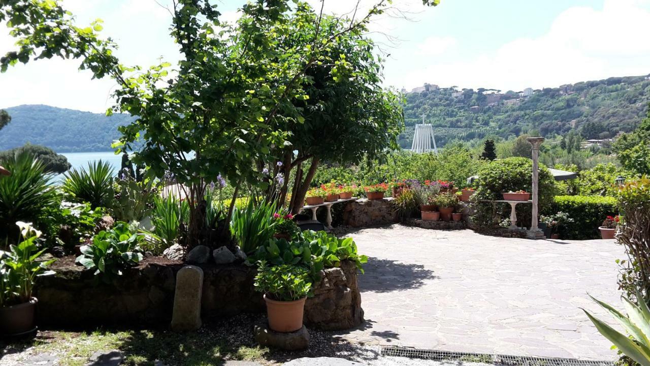 Bed&Breakfast "Fiorella" Sul Lago Кастель-Гандольфо Экстерьер фото